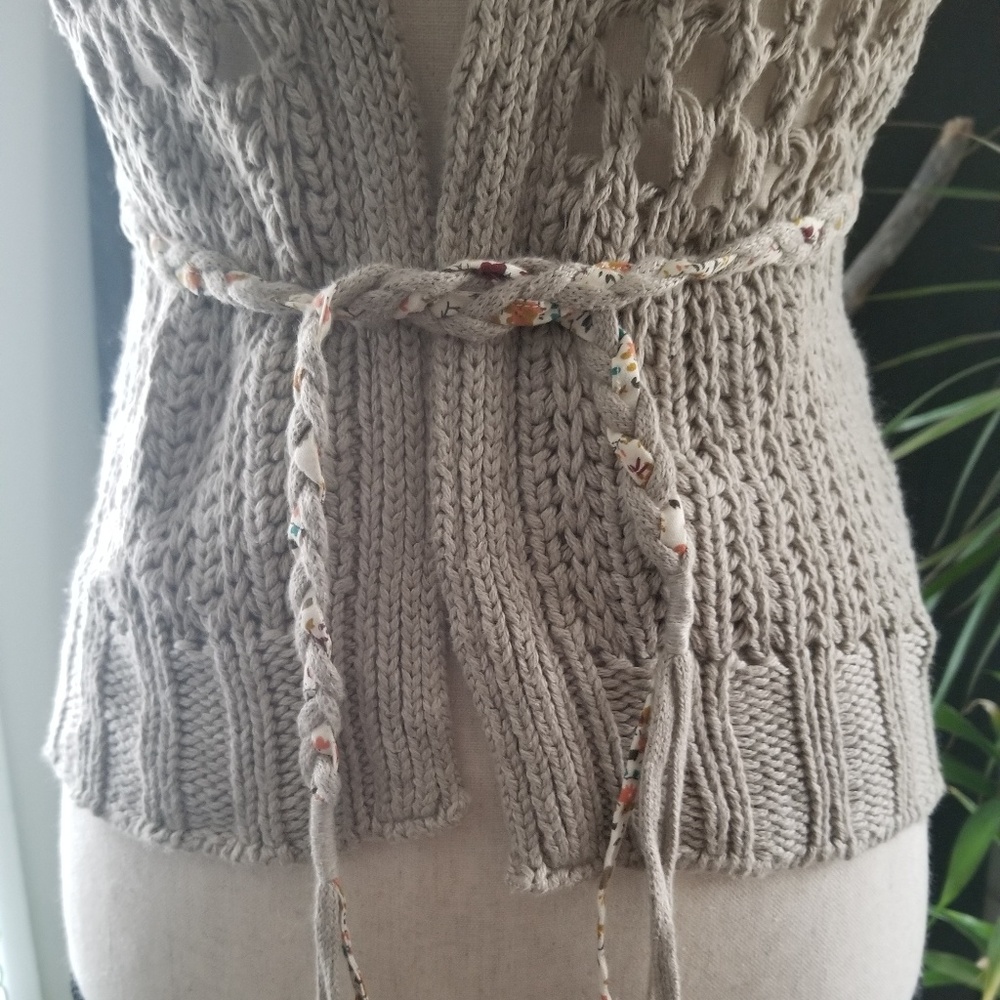 Hooded Knit Short Sleeve Vest - Picture 4 of 8